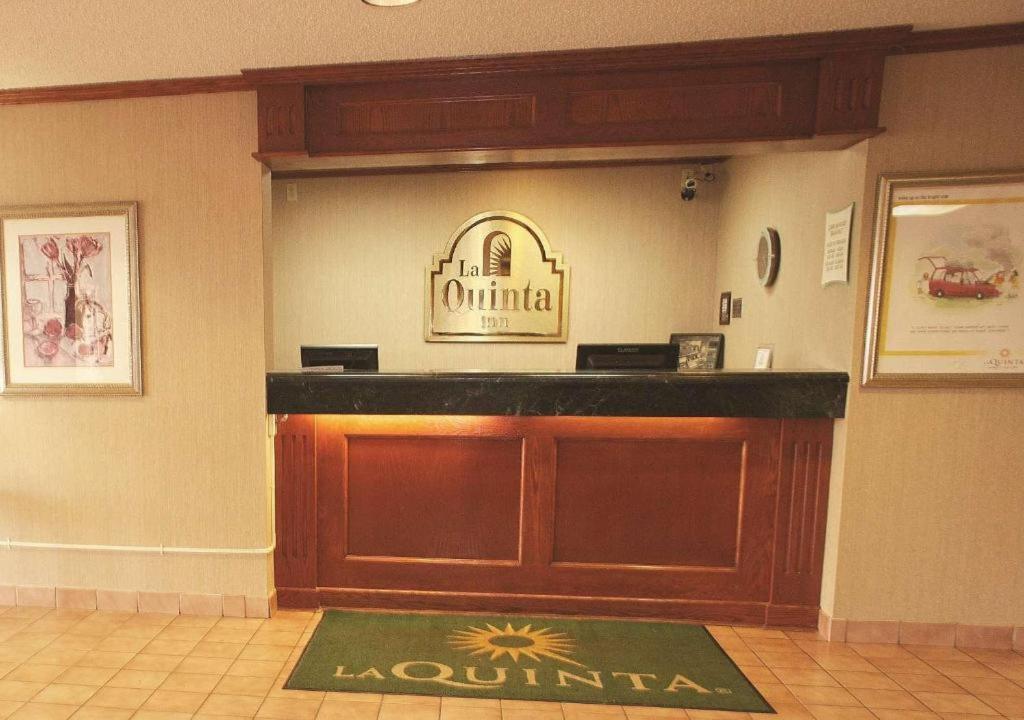 La Quinta Inn By Wyndham Detroit Southgate Exterior foto